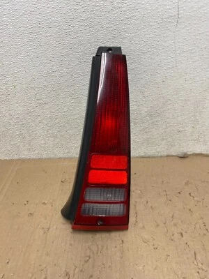 Lanterna traseira lateral direita passageiro Ford Taurus Wagon 1986 - 1991 i8647 DG fabricante de equipamento original - Imagem 1 de 4