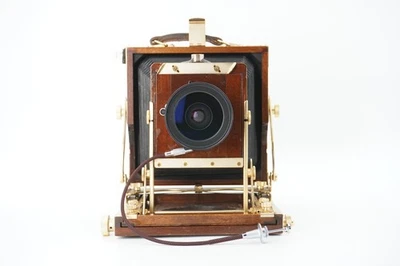 Calumet Wood 4x5 Field Camera w/ Schneider-Kreuznach 90mm f8 - Image 1 of 4