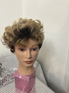 Pelucas sintéticas cortas de pelo rubio rizado marrón 2 tonos para todas las mujeres - Imagen 1 de 5