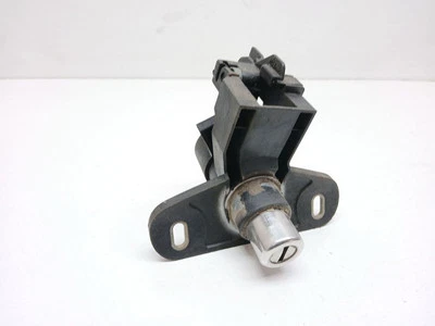 Cerradura exterior del portón trasero opel astra g 2000 ust115010 Foto 1 de 3