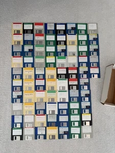 Konvolut 75 Vintage Commodore Amiga Rennspiele Lot + Disk Halter - Bild 1 von 6