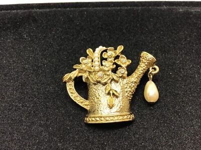 Broche “Lata de Agua” Floral Cristal Transparente Perla Imitación Imitación Tono Dorado 1928-NUEVO Foto 1 de 4