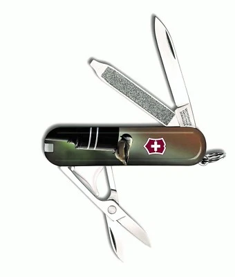 NAVAJA DE BOLSILLO VICTORINOX CLASSIC SD EDICIÓN LIMITADA 2018 GARBANZO CON TAPA NEGRA Foto 1 de 3