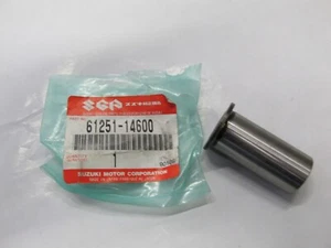 NEW NOS SUZUKI 1984-1988 RM250 REAR SWINGARM SPACER 61251-14600 - Picture 1 of 2