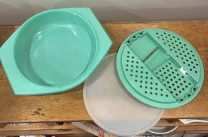 Rallador Tupperware verde jadeíta 286 verde jadeíta 230 tapa transparente - Imagen 1 de 5