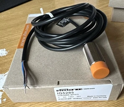 IFM IG5285 IGB3008-BPKG M18 Inductive Proximity Sensor Barrel PNP NO Three Wire - Image 1 of 3