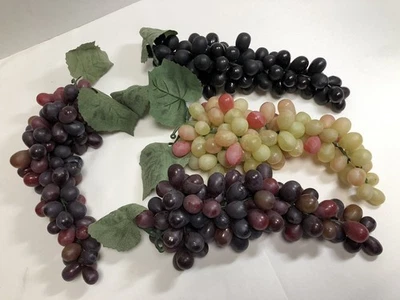Grupos de uvas decorativos de borracha sintética frutas artificiais 4 cores - Imagem 1 de 4