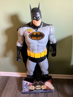 Jakks Pacific Batman 4' de Alto Estatua Rara Negra Gris Suite Única DC Comics Foto 1 de 4