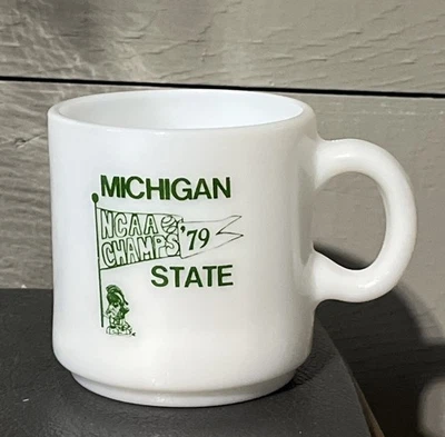 Caneca de café 1979 Michigan State Milk Glass NCAA Basketball Champs - Imagem 1 de 4
