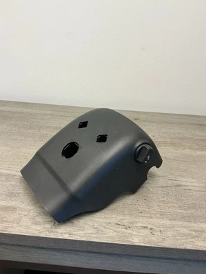 Jaguar XE 2017 cubierta de columna de dirección inferior usada  Foto 1 de 4