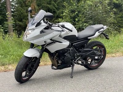 Yamaha XJ 6 Diversion ABS weiß - Bild 1 von 4