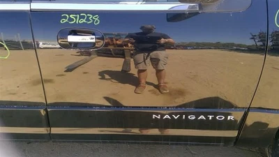 Passenger Front Door Electric Side Cladding Fits 16-17 NAVIGATOR 929669 Foto 1 de 4