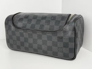 Louis Vuitton Kulturbeutel Damier Graphite Schwarz - Bild 1 von 20