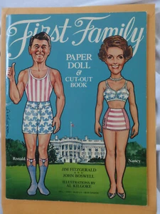 Vintage First Family Ronald & Nancy Reagan Paper Dolls and Cut-Out Book~UNCUT - Picture 1 of 2