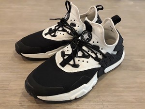 nike huarache drift volt