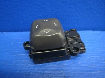 Cadillac Deville DHS 2005 interruptor de asiento trasero izquierdo o derecho OEM B18 Foto 1 de 4