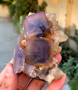Increíble fluorita fantasma cúbica azul púrpura con muestra de calcita grabada - 377 g - Imagen 1 de 12