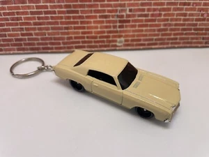 KEYCHAIN for CHEVY MONTE CARLO AUTO CLASSIC CAR KEYS CHAINS FOB RING LANYARD - Imagen 1 de 2