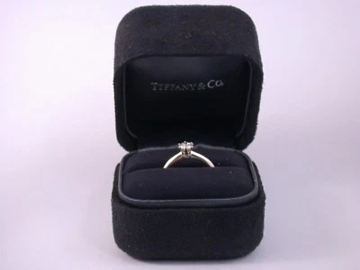 das Original Tiffany  Co. Verlobungsring Solitär Platin 950 - Bild 1 von 4