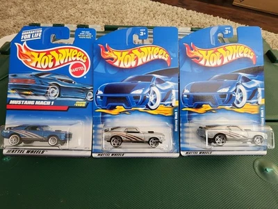 Ford Mustang Mach 1 2000 y 2001 Hot Wheels, versión azul y plateada, lote de 3 (T4) Foto 1 de 3