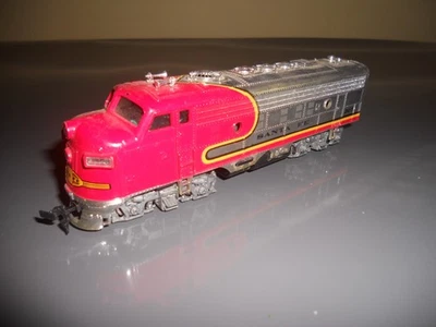 HO Vintage Bachmann Lighted Santa Fe #307 Diesel Locomotive-Refurbished—A81 - Image 1 of 4