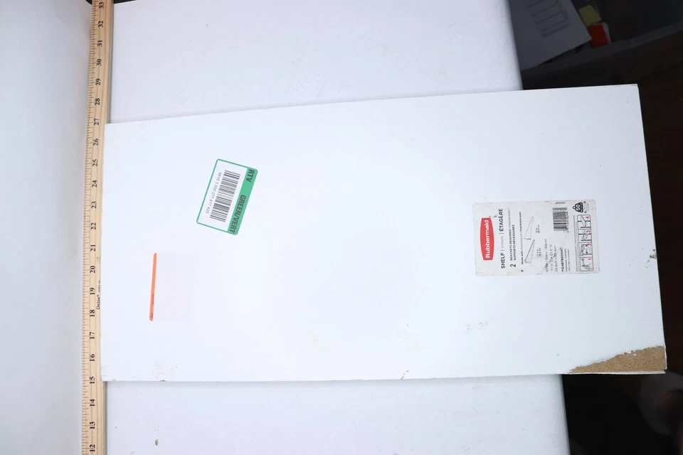 Полочная доска Rubbermaid белая 12 x 24 дюйма - грязная/угловая отсутствует белая краска - Изображение 1 из 4