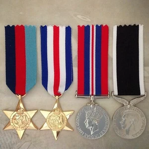 WWII FRANCE & GERMANY STAR + NZ WAR SERVICE MEDAL SET | WORLD WAR TWO | GOLD TON - Bild 1 von 1