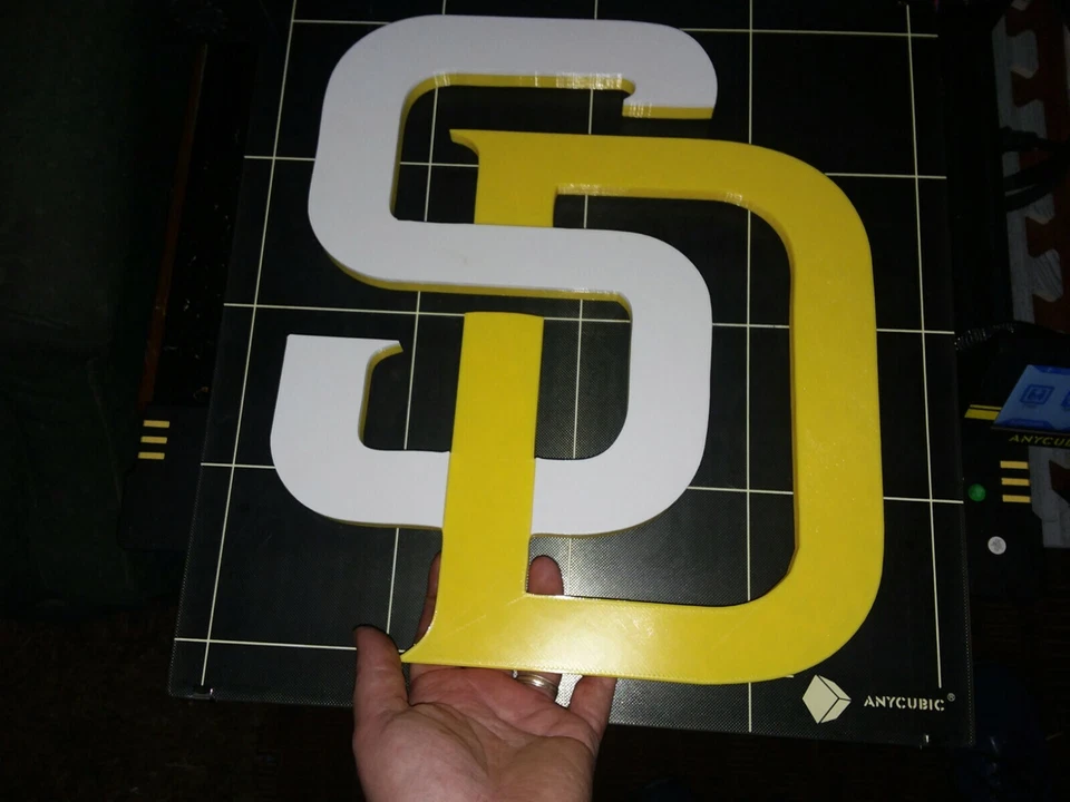 Placa com logotipo 3D San Diego Padres, IMPRESSA EM 3D! Edição 15"×14" branca e dourada VENDA!!! - Imagem 1 de 4