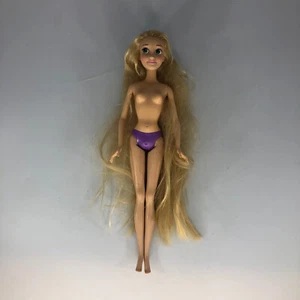Disney Enredada Princesa Rapunzel Figura Trading Ltd Londres Muñeca Desnuda - Imagen 1 de 12