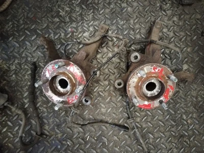 Ford Ecosport 2016 1,5 TDCI lado del pasajero delantero N/S buje de rueda delantera Foto 1 de 3