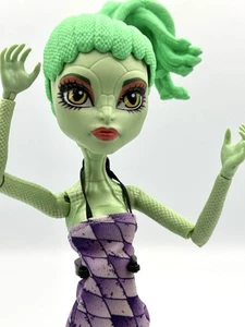 Monster High Doll CAM Create A Monster Green Lizard Snake Gorgon GIRL - Picture 1 of 8