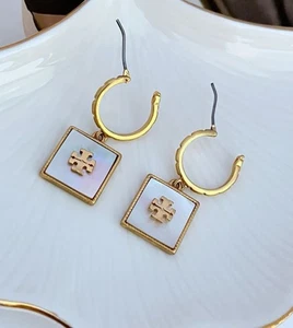 TORY BURCH Enamel Square earrings🤍💛 - Picture 1 of 4