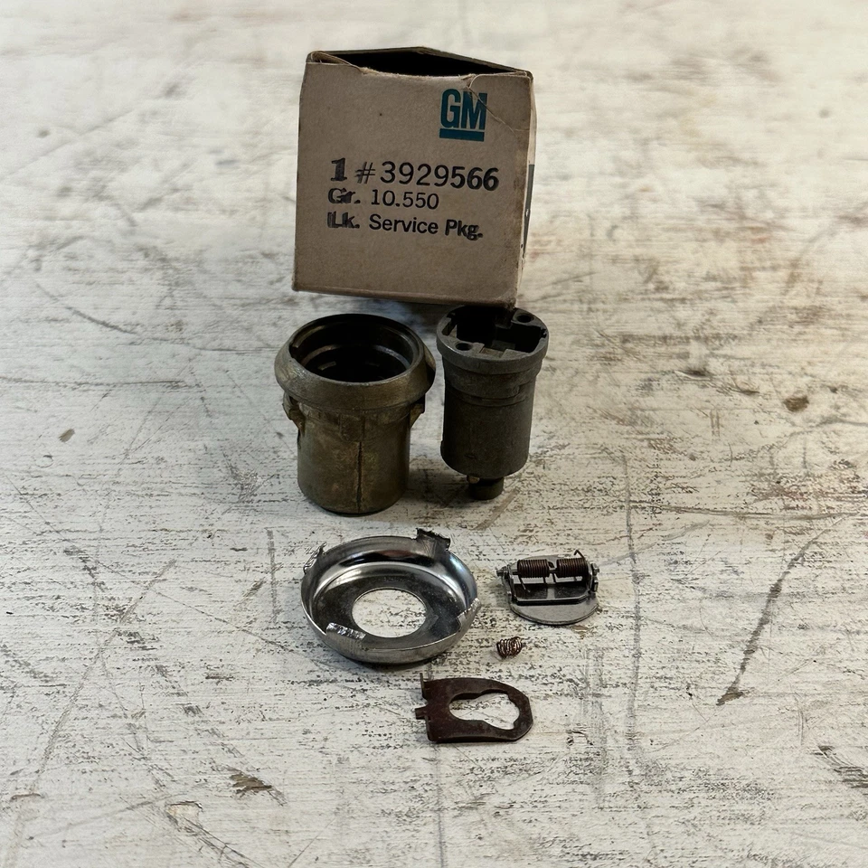 Nuevo kit de cilindro y estuche de cerradura de puerta OEM GM 3929566 1972 Oldsmobile Toronado 72 Foto 1 de 4