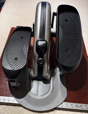 Entrenador elíptico compacto Stamina 55-1610 InMotion - negro Foto 1 de 4