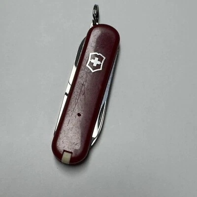 Swiss Army Knife Victorinox 58mm Classic SD Pocket Knife Red FREE SHIPPING - Image 1 of 4