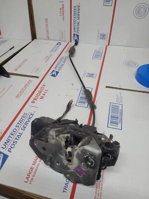 Chevrolet Traverse 2009-2017 actuador de cierre de puerta delantero izquierdo lado del conductor OEM Foto 1 de 3