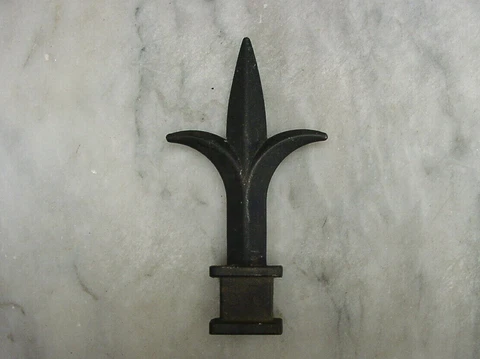 Vintage Unbranded Fleur De Lis Spire,Finial,5-5/8" Tall,1-5/16" Threaded Base Cover