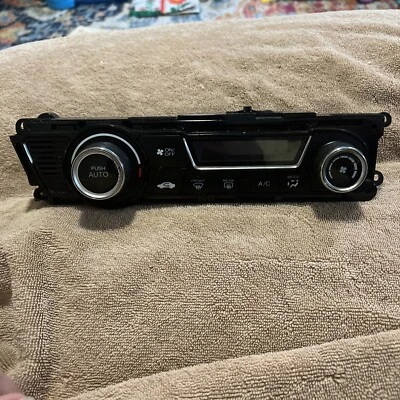 Panel de control de aire acondicionado calentador Honda Civic 2014 OEM 467 Foto 1 de 4