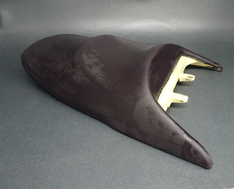 Almohadilla de asiento tándem trasero para pasajero Yamaha OEM Waverunner XL12 XL1200  Foto 1 de 4