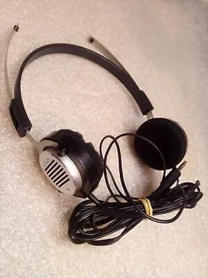 Auriculares estéreo vintage realistas Nova 45 años 80 - Stranger Things - probados Foto 1 de 4