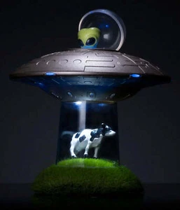 Mini UFO Cow Abduction Kit - Foto 1 di 2