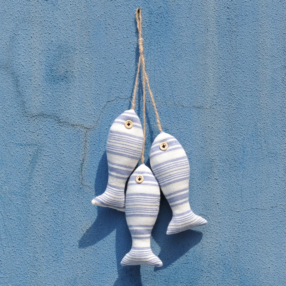 Juego de 3 Peces Colgantes Rayas Blancas y Azules Decoración Foto 1 de 1