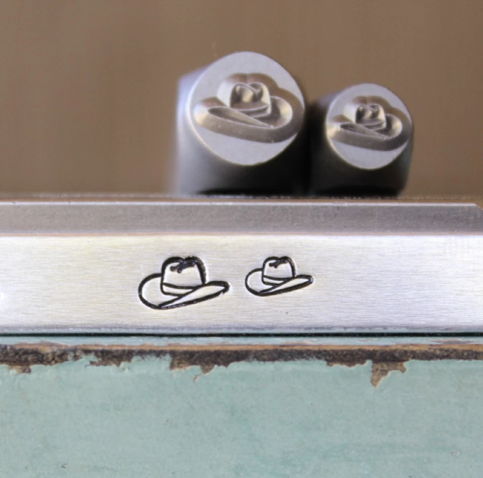 SUPPLY GUY 6 毫米/8 毫米西部牛仔帽金属冲孔设计 2 张邮票套装 SGCH-465482 — 第 1/1 张图片