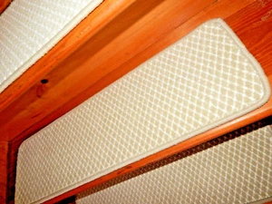 13 Step 9'' x 30'' + 1 Landing 27'' x 30'' Stair treads Tufted carpet 100% Wool. - Picture 1 of 5