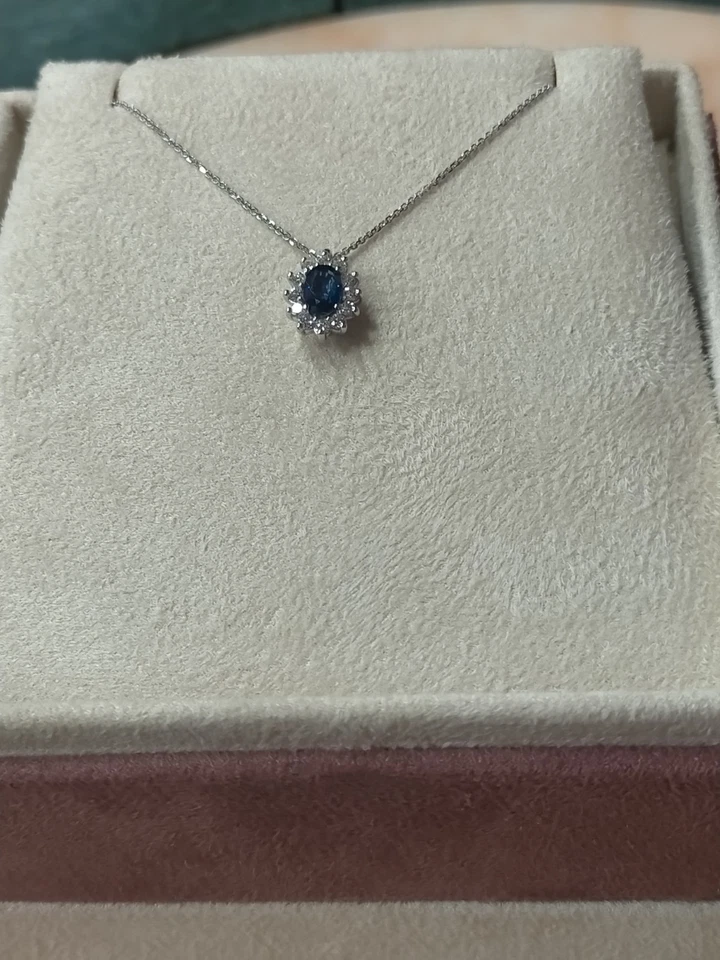Girocollo con pendente in Zaffiro E Diamanti  - Immagine 1 di 4