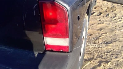 Luz trasera derecha pasajero Geo Tracker 1990-1998 OEM lámpara de freno trasera 30014639 Foto 1 de 4