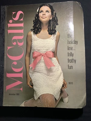 Vintage McCall Sewing Pattern Catalog Counter Book - December 1968 ~ 1100 pages! Foto 1 de 4