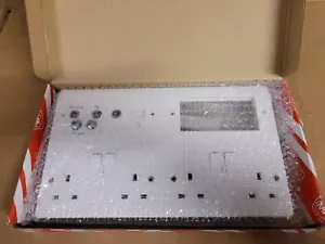 MK Logic Multi- media plate - 2 x 2 gang sockets TV/SAT/DAB/BT + 4 Euro Modules - Picture 1 of 3