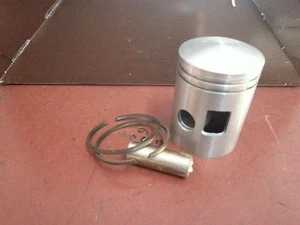 PISTONE ASSO WERKE X PIAGGIO APE 175 DIAMETRO 60,8 e 61 LUCE DX SPINOTTO 17mm - Imagen 1 de 1