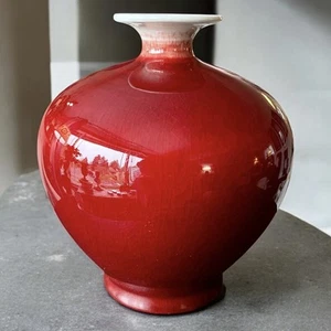 Chinese Oxblood Vase 8.75” Sang de Boeuf Red Flambe Glaze Porcelain Reproduction - Picture 1 of 11